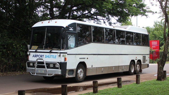 Darwin Airport Shuttle MO 1076..