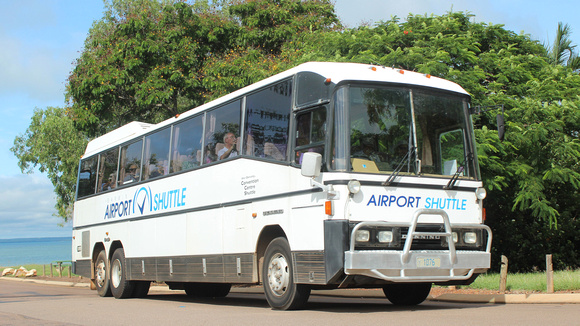 Darwin Airport Shuttle MO 1076