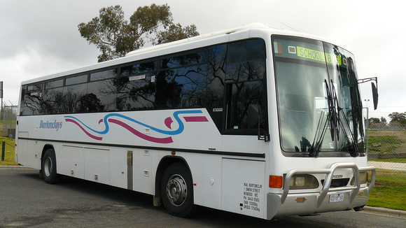 0318SO Custom Coaches 420. Volvo B7R